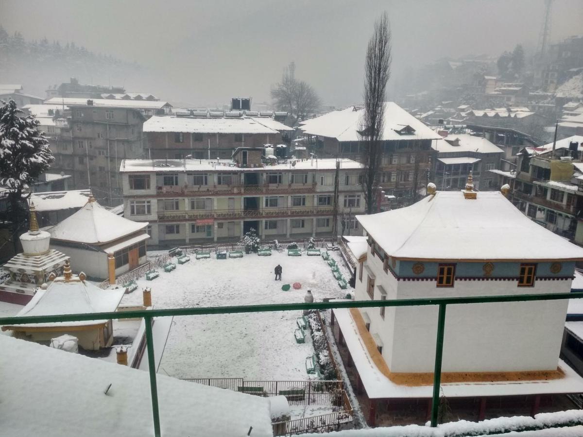 Hotel Snow Mountain Mall Road Manāli Exterior foto